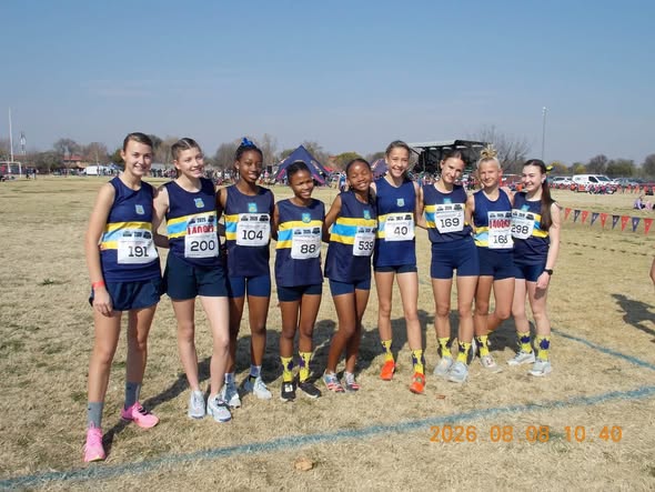 Landloop-Atlete Lewer Skitterende Vertonings oor Verskeie Ouderdomsgroepe