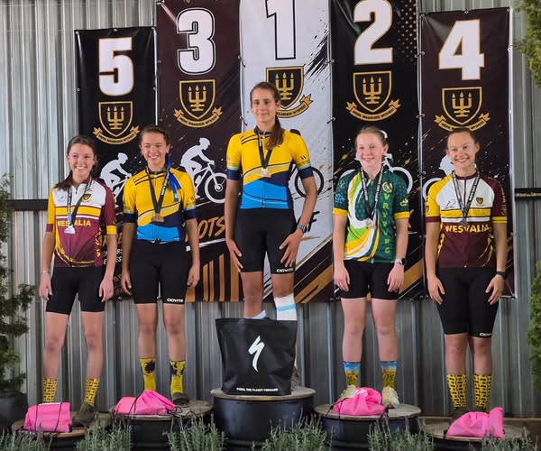 KHS-Ruiters Bling by 3de Rondte van NW Schools MTB Cup Series 🚴‍♀️💨