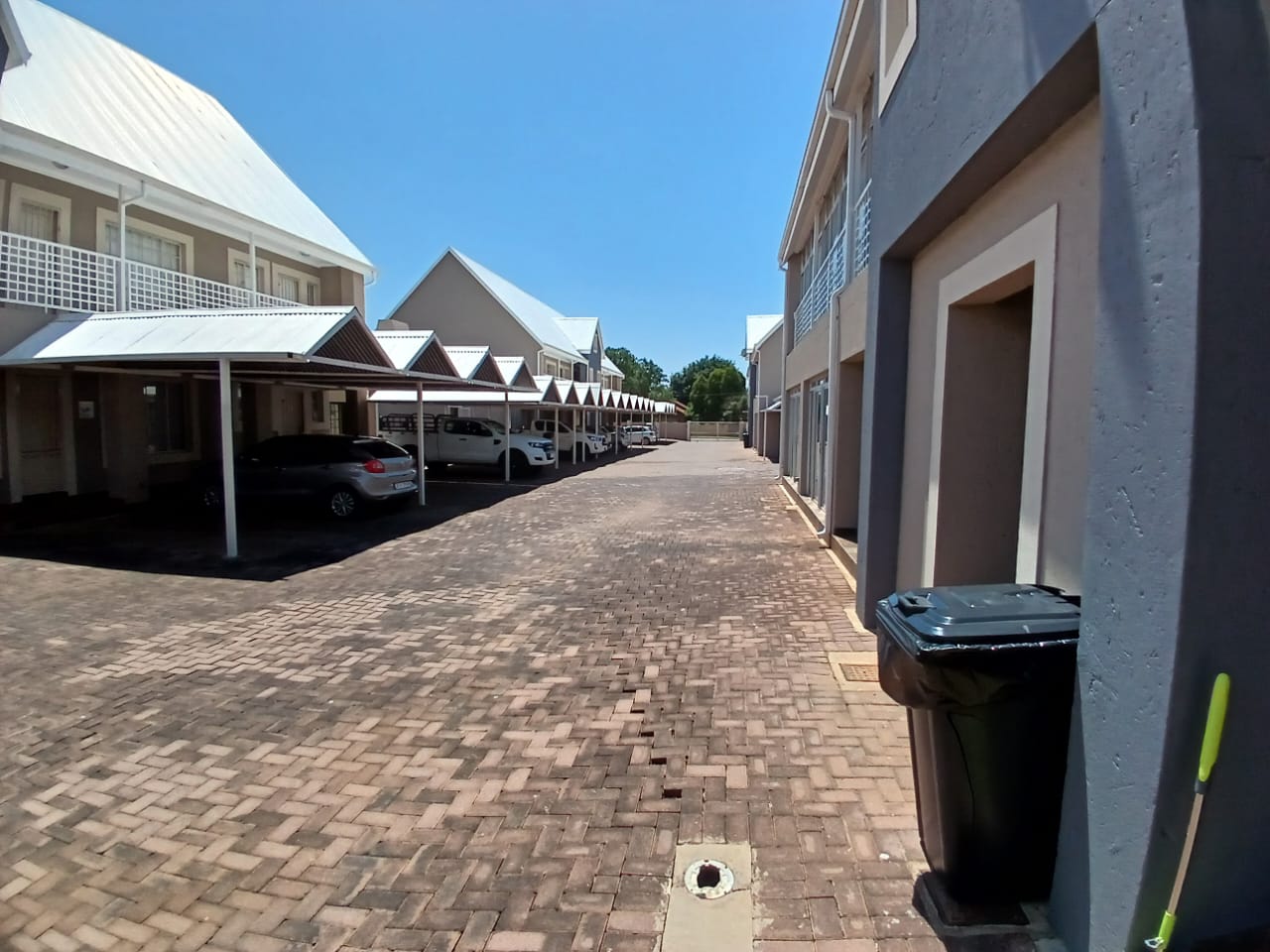 2 Bedroom Apartment / Flat to Rent in Bult West