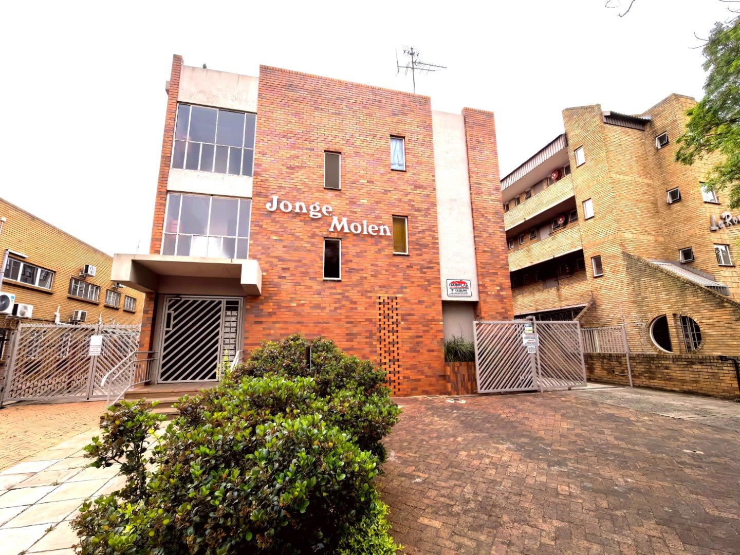 0.5 Bedroom Apartment / Flat for Sale in Die Bult