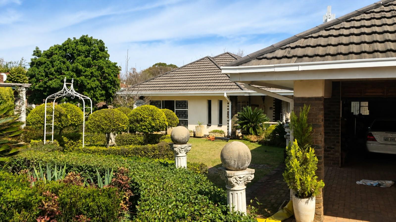 3 Bedroom House for Sale in Grimbeeck Park