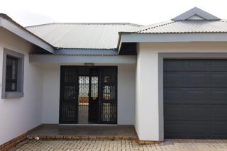 2 Bedroom Townhouse to Rent in Wilkoppies
