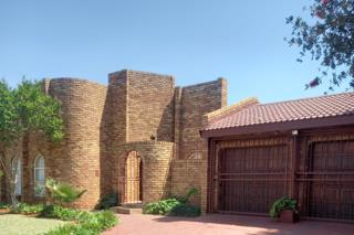4 Bedroom House for Sale in Flamwood