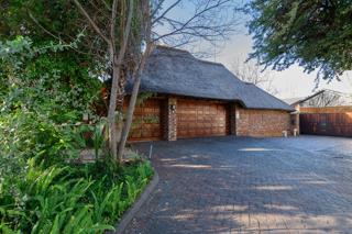 5 Bedroom House for Sale in Wilkoppies