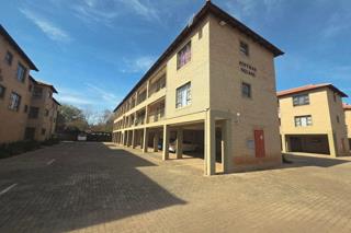 1 Bedroom Apartment / Flat for Sale in Potchefstroom Central