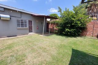 1 Bedroom Apartment / Flat to Rent in Bult South