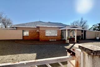 7 Bedroom House for Sale in Meiringspark