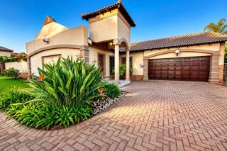 3 Bedroom Townhouse for Sale in Wilkoppies