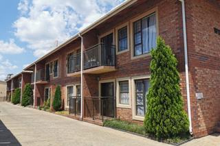 2 Bedroom Apartment / Flat for Sale in Bult West