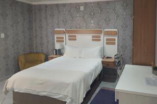 1 Bedroom Apartment / Flat to Rent in Pienaarsdorp