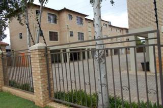 2 Bedroom Apartment / Flat to Rent in Potchefstroom Central
