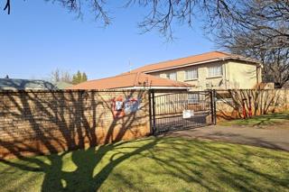 2 Bedroom Apartment / Flat for Sale in Die Bult