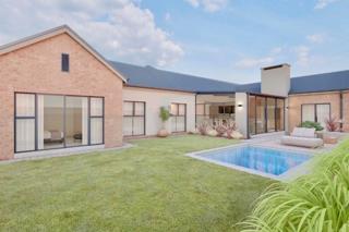 4 Bedroom House for Sale in Van Der Hoff Park