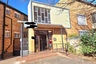 2 Bedroom Apartment / Flat for Sale in Carletonville Central