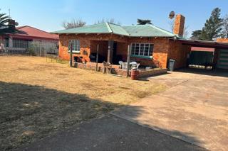 3 Bedroom House for Sale in Carletonville Central