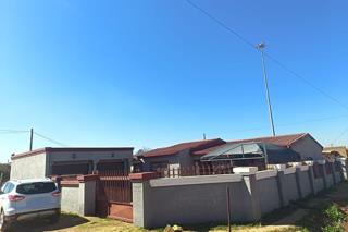 3 Bedroom House for Sale in Kanana
