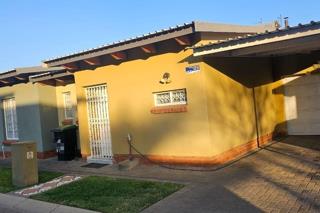 3 Bedroom Townhouse to Rent in Waterval East