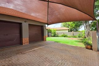 3 Bedroom House to Rent in Waterkloof East