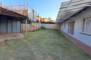 2 Bedroom Apartment / Flat to Rent in Rustenburg Central