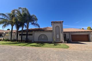 3 Bedroom Townhouse for Sale in Flamwood
