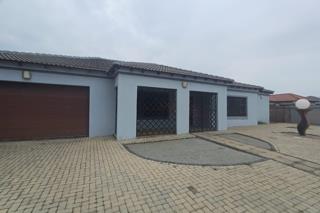 6 Bedroom House for Sale in Flamwood