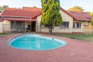 3 Bedroom House for Sale in Geelhoutpark