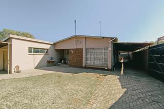 4 Bedroom House for Sale in Randlespark