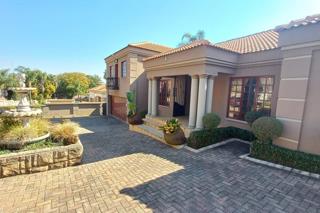 4 Bedroom House for Sale in Wilkoppies
