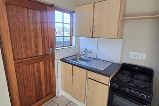 0.5 Bedroom Apartment / Flat to Rent in Die Bult