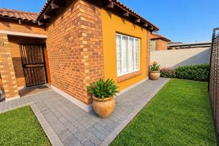 3 Bedroom House for Sale in Waterval East