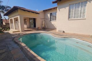 3 Bedroom House for Sale in Safari Gardens