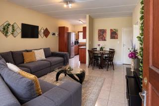 2 Bedroom Apartment / Flat to Rent in Rustenburg North