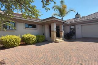 4 Bedroom Townhouse to Rent in Wilkoppies