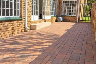 3 Bedroom House to Rent in Oudorp