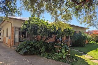 3 Bedroom House for Sale in Potchefstroom Central