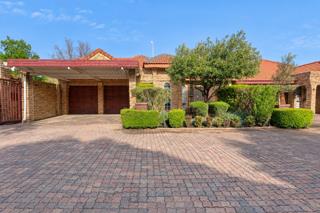 3 Bedroom House for Sale in Van Der Hoff Park